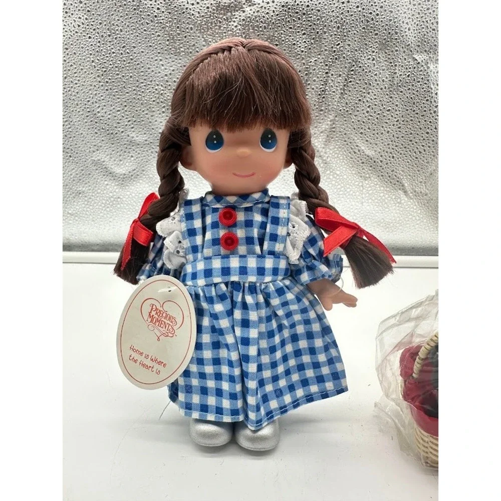 Precious Moments Wizard of Oz Dorothy Doll 2198 Gingham Dress Toto Basket 8